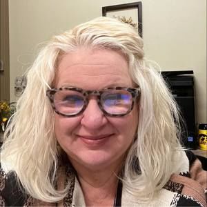 Meet your Posher, Debra